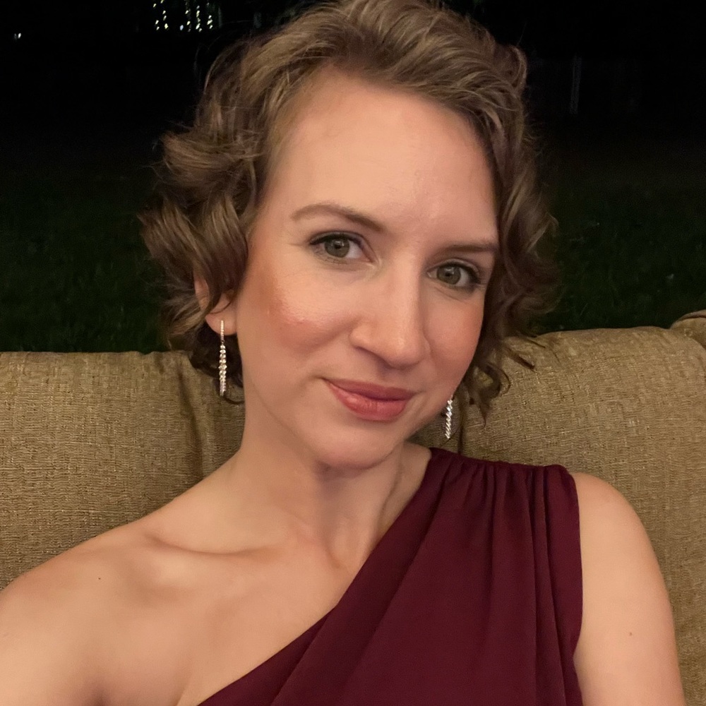 Meet your Posher, Tessa - Picture 2 of 3